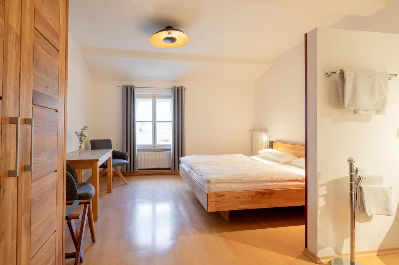 Pension Goldenes Schiff Passau Ruang foto